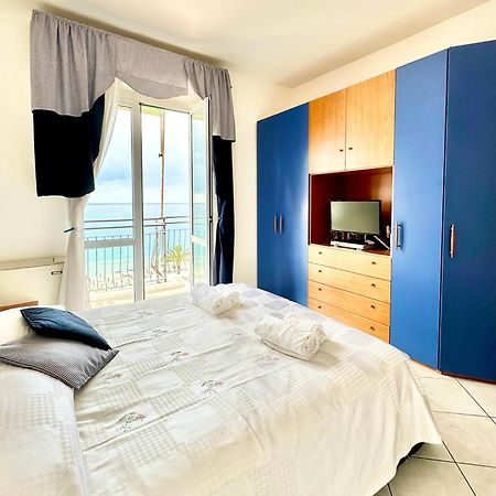 Апартаменты Hostdomus - Pietra Blu Пьетра-Лигуре Экстерьер фото