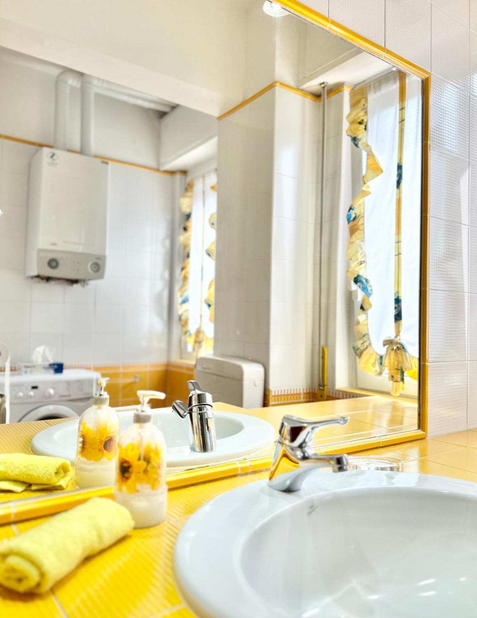 Апартаменты Hostdomus - Pietra Blu Пьетра-Лигуре Экстерьер фото